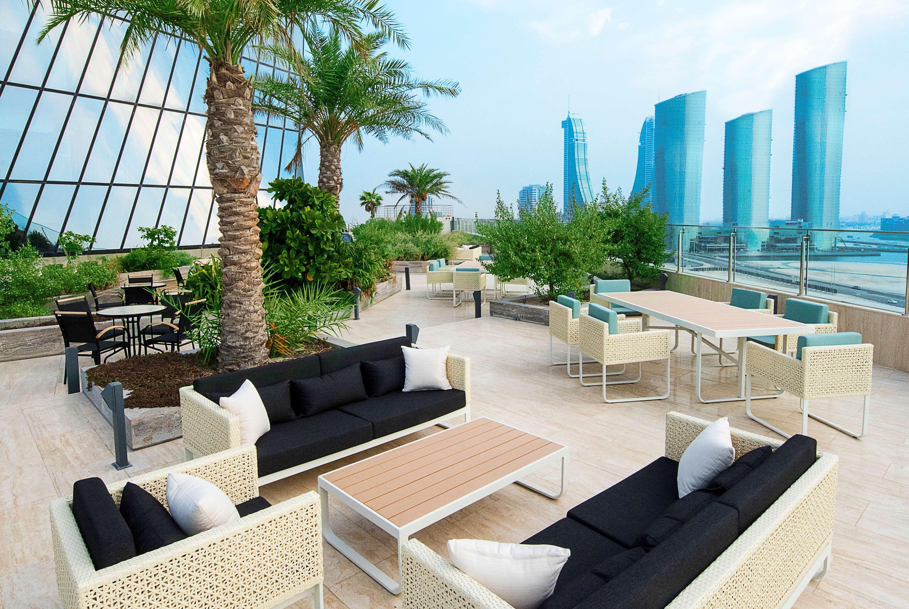 Wyndham Grand Manama Hotel Luaran gambar